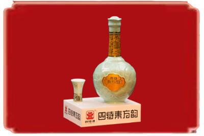 龙圩区烟酒回收四特酒.jpg